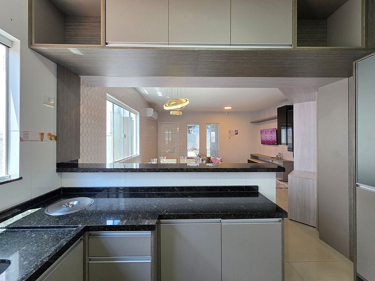 Casa 3 quartos piscina e churrasqueira prox Centro