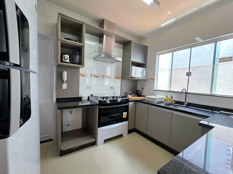 Casa 3 quartos piscina e churrasqueira prox Centro