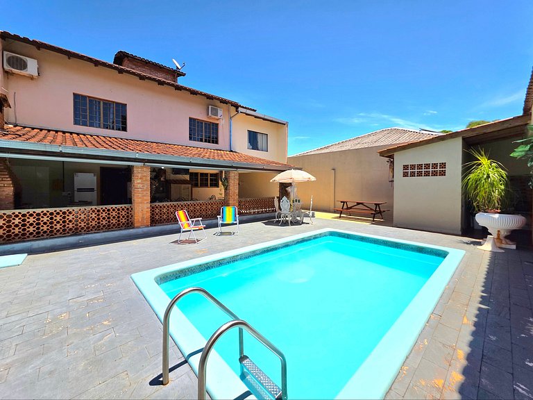 Casa com Piscina próximo Atrativos/ wifi/ garagem