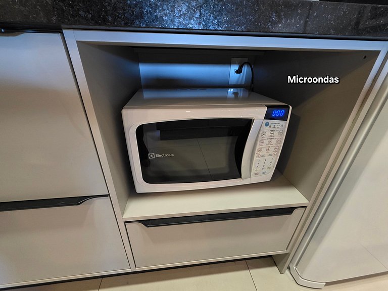 Flat novo e moderno, 4 pessoas ao lado do Paraguai