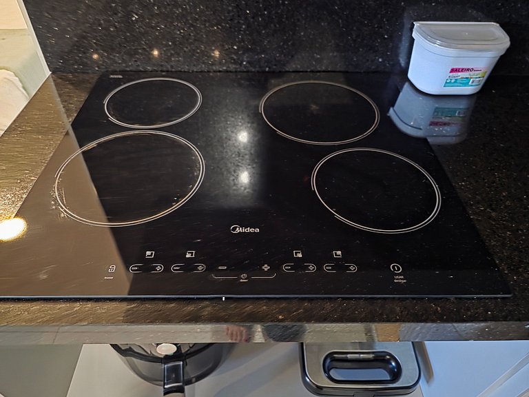 Flat novo e moderno, 4 pessoas ao lado do Paraguai