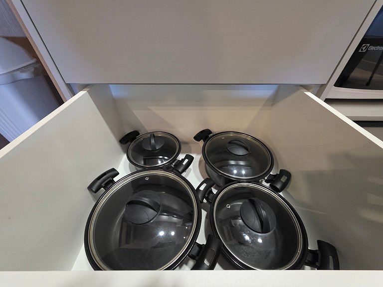 Flat novo e moderno, 4 pessoas ao lado do Paraguai