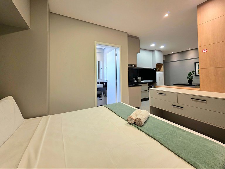 Flat novo e moderno, 4 pessoas ao lado do Paraguai