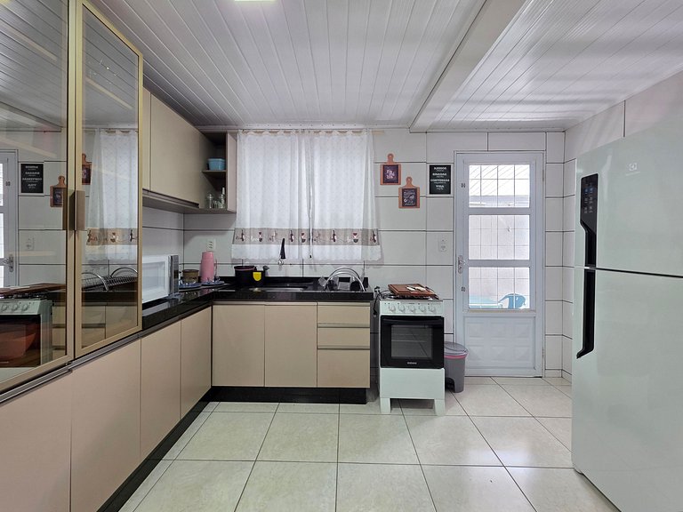 Casa 5 quartos e 3 WC prox do Centro 10 min PY