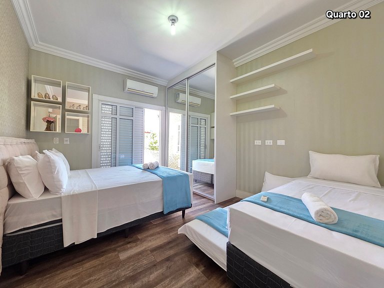 Casa em Área Nobre Piscina com Sauna prox Centro