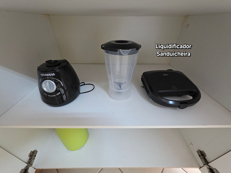 Casa em Área Nobre Piscina com Sauna prox Centro