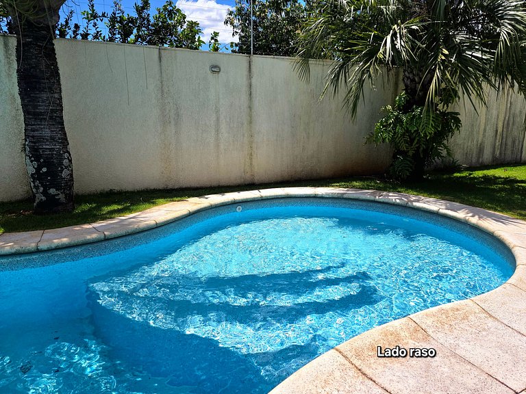 Casa em Área Nobre Piscina com Sauna prox Centro