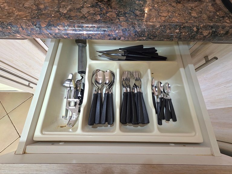 Casa em Área Nobre Piscina com Sauna prox Centro