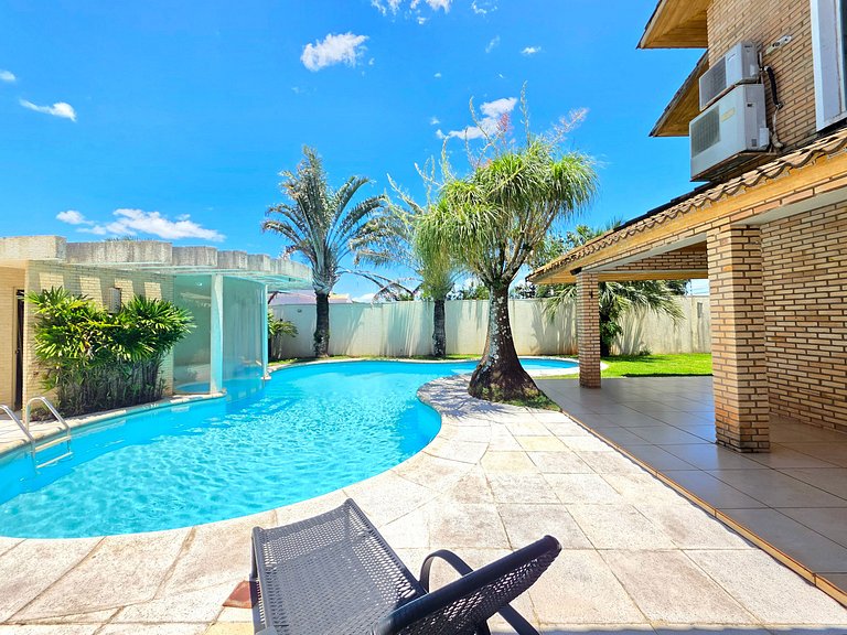 Casa em Área Nobre Piscina com Sauna prox Centro