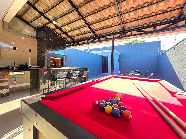 Casa 3 Quartos Churrasqueira com Sinuca prox PY