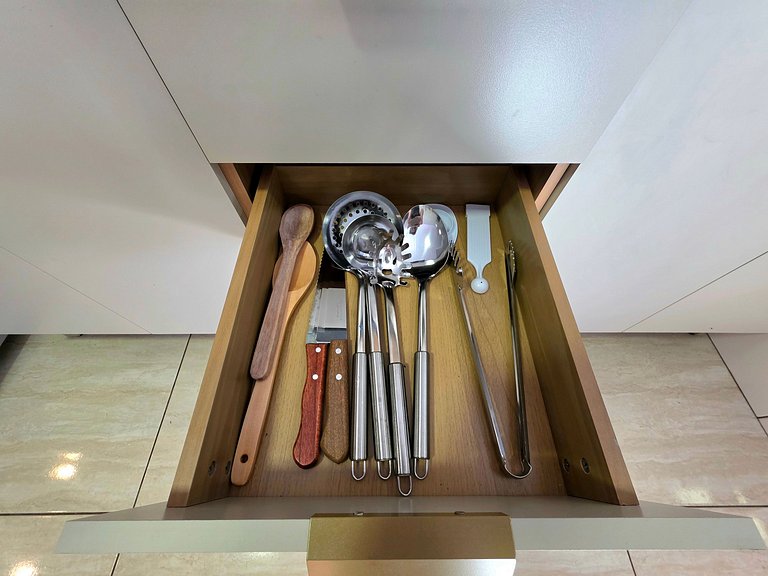 Casa 3 Quartos Churrasqueira com Sinuca prox PY