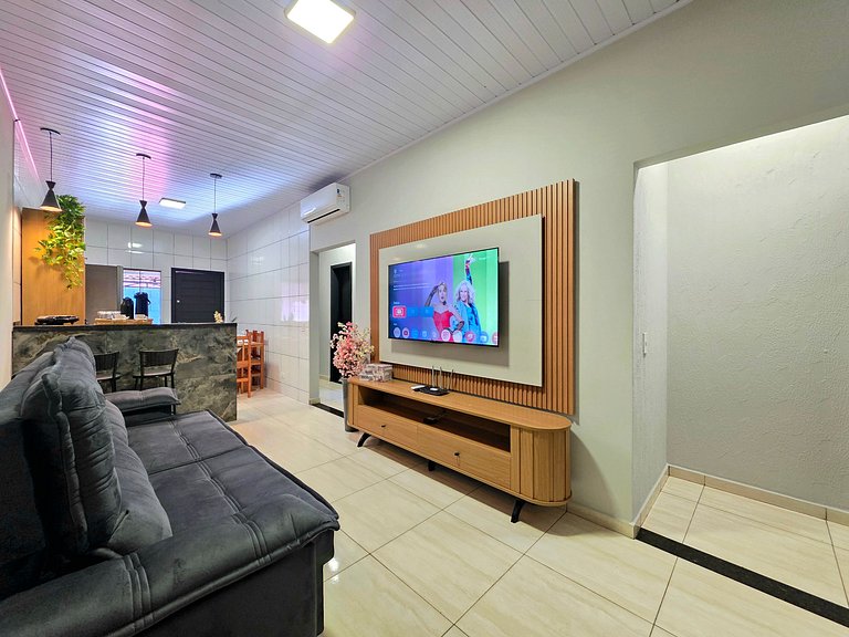 Casa 3 Quartos Churrasqueira com Sinuca prox PY