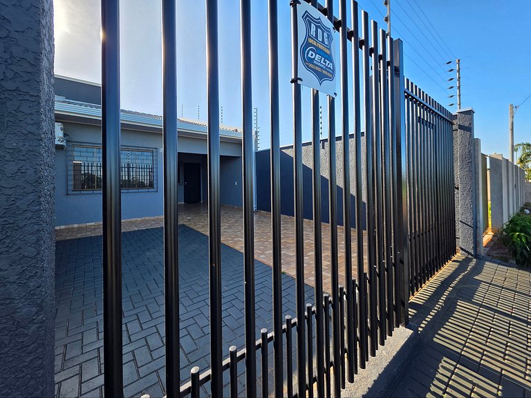 Casa 3 Quartos Churrasqueira com Sinuca prox PY