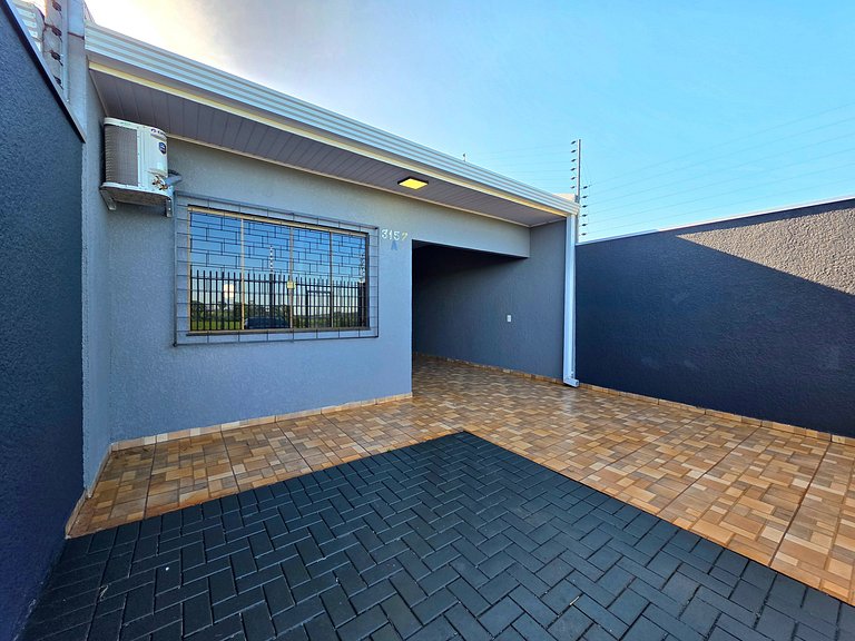 Casa 3 Quartos Churrasqueira com Sinuca prox PY