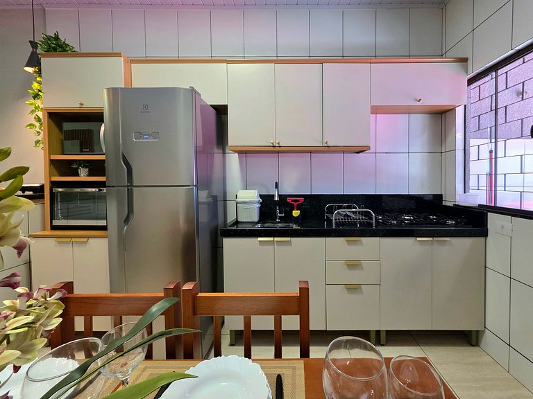 Casa 3 Quartos Churrasqueira com Sinuca prox PY