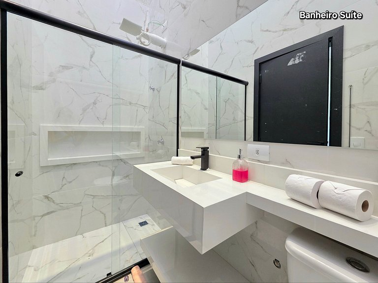 Sobrado novíssimo 3 quartos prox Centro e PY