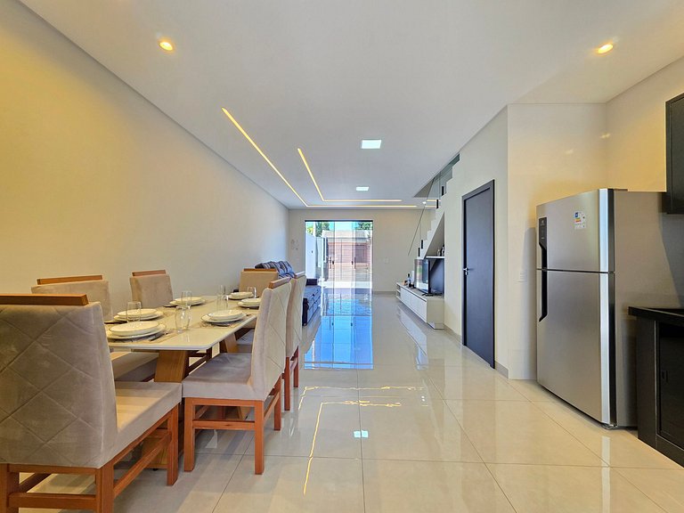 Sobrado novíssimo 3 quartos prox Centro e PY