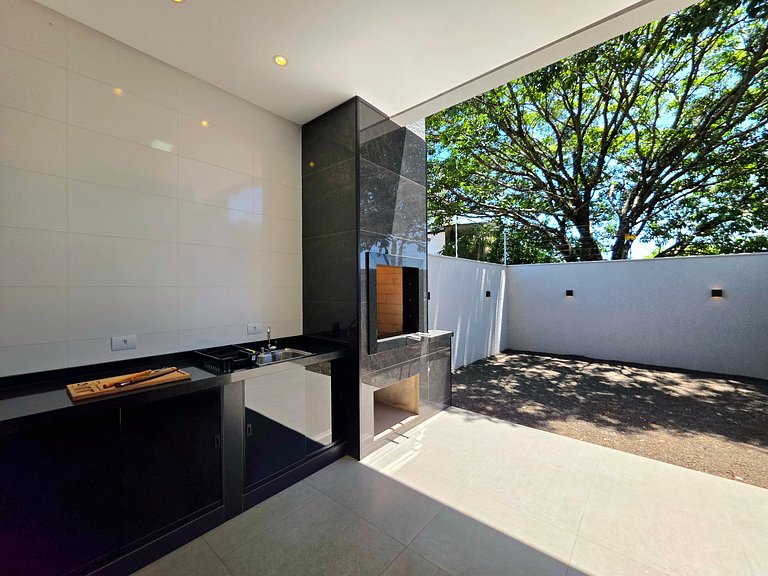 Sobrado novíssimo 3 quartos prox Centro e PY