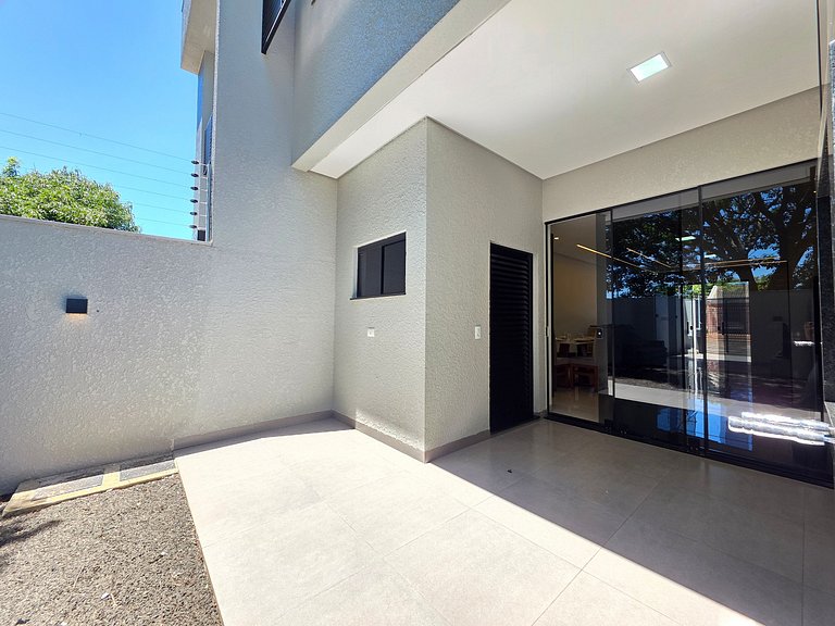 Sobrado novíssimo 3 quartos prox Centro e PY