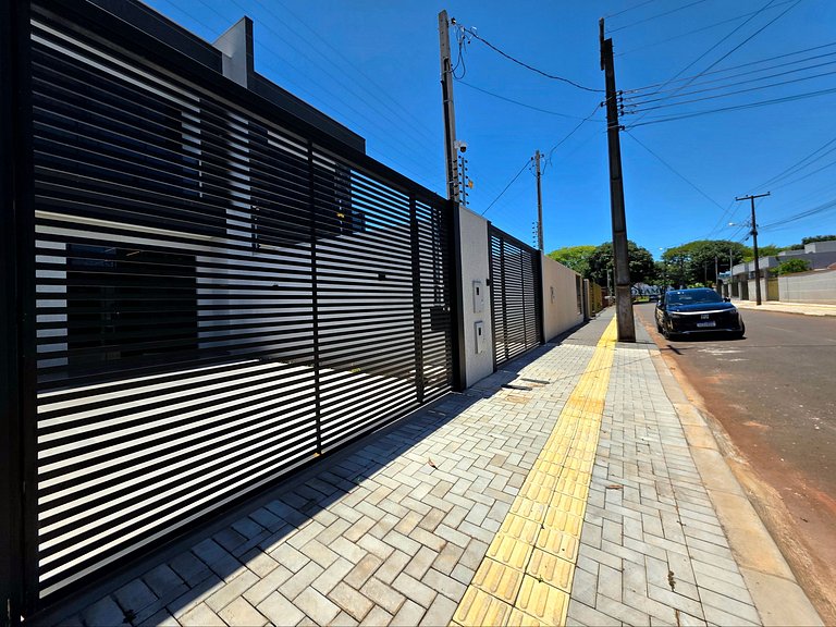 Sobrado novíssimo 3 quartos prox Centro e PY