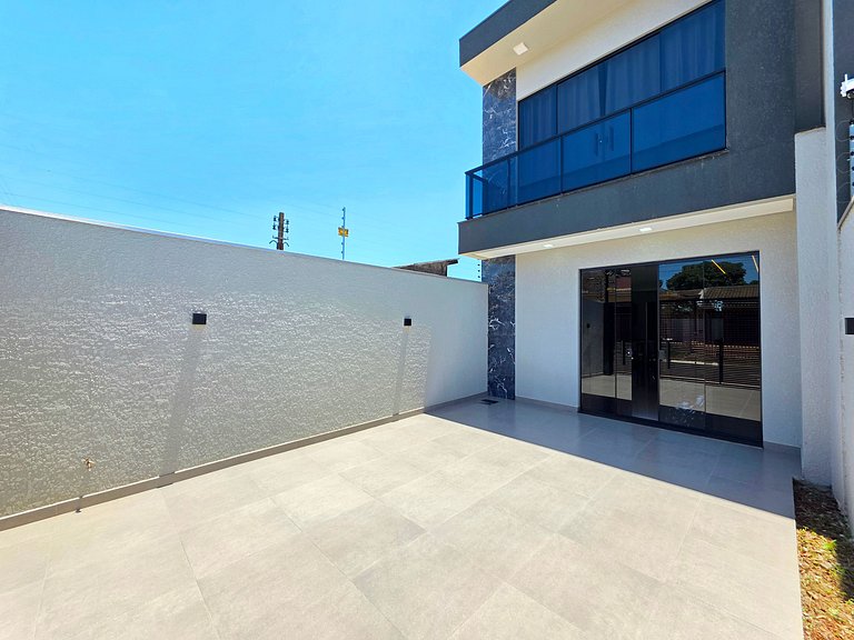 Sobrado novíssimo 3 quartos prox Centro e PY