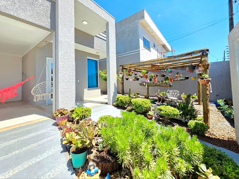 Linda Casa 2 Suítes + 2 Quartos 15 min Centro