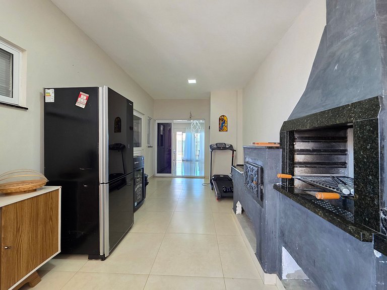 Linda Casa 2 Suítes + 2 Quartos 15 min Centro