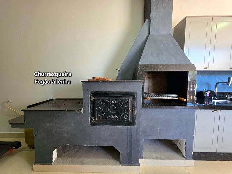 Linda Casa 2 Suítes + 2 Quartos 15 min Centro