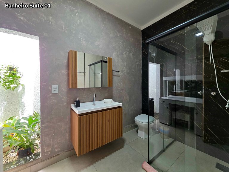 Linda Casa 2 Suítes + 2 Quartos 15 min Centro