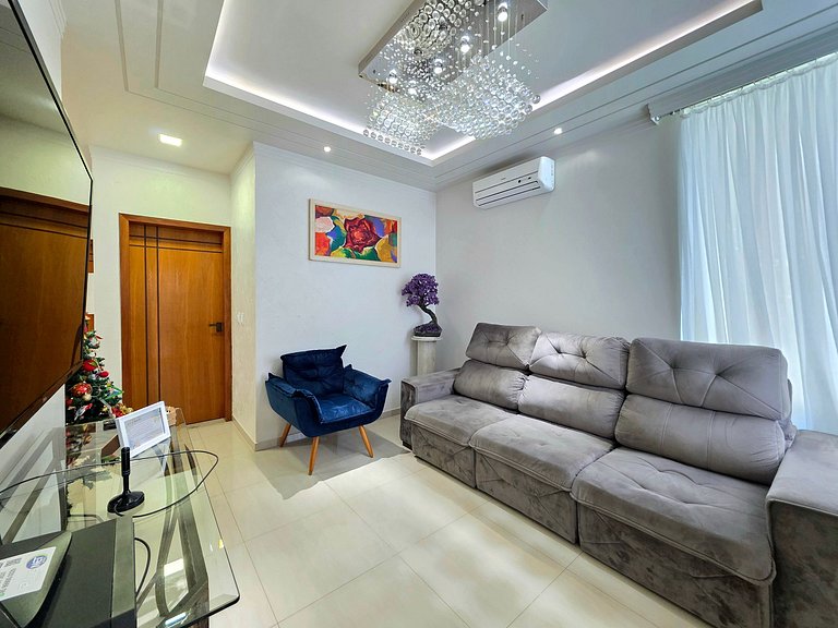 Linda Casa 2 Suítes + 2 Quartos 15 min Centro