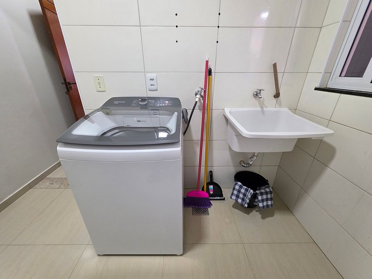 Linda Casa 2 Suítes + 2 Quartos 15 min Centro