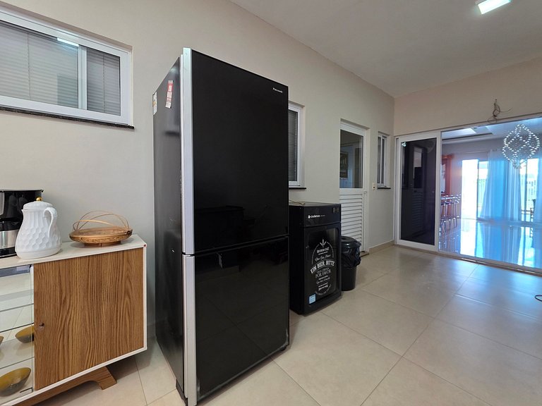 Linda Casa 2 Suítes + 2 Quartos 15 min Centro