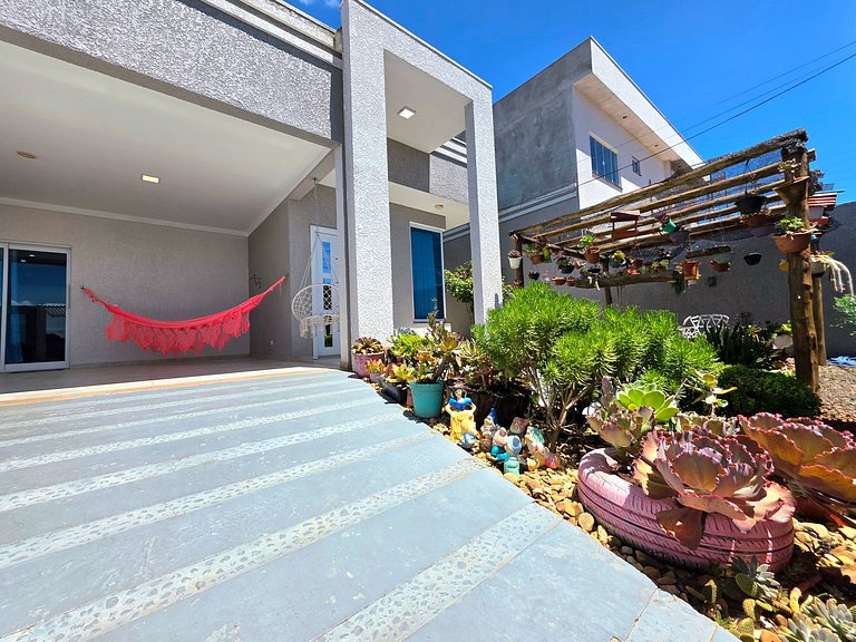 Linda Casa 2 Suítes + 2 Quartos 15 min Centro