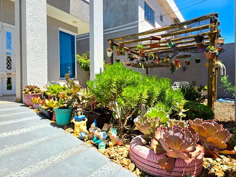 Linda Casa 2 Suítes + 2 Quartos 15 min Centro