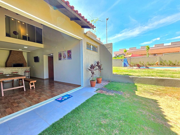 Casa Quintal Amplo 4 quartos 5 min Centro de Foz