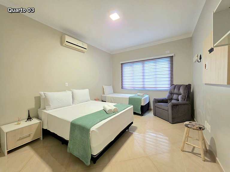 Casa 2 suítes e 2 quartos, piscina 10min centro