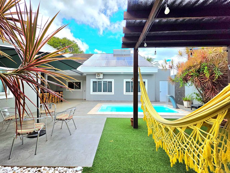 Casa 2 suítes e 2 quartos, piscina 10min centro