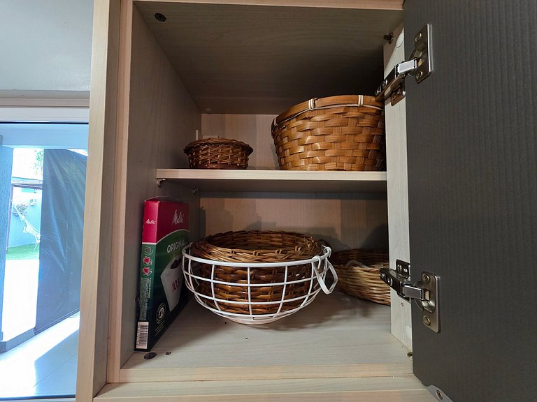 Casa 2 suítes e 2 quartos, piscina 10min centro