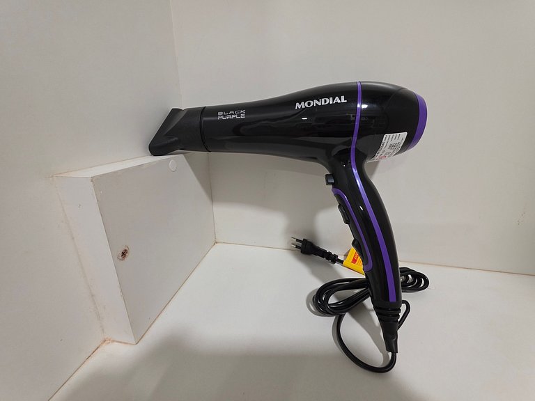 Casa 2 suítes e 2 quartos, piscina 10min centro