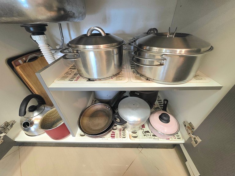 Casa 2 suítes e 2 quartos, piscina 10min centro