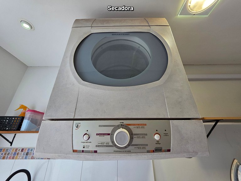 Casa 2 suítes e 2 quartos, piscina 10min centro