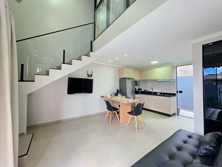 Loft 02 novo e moderno prox Av Cataratas e Centro