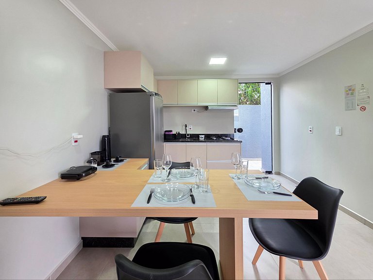 Loft 02 novo e moderno prox Av Cataratas e Centro