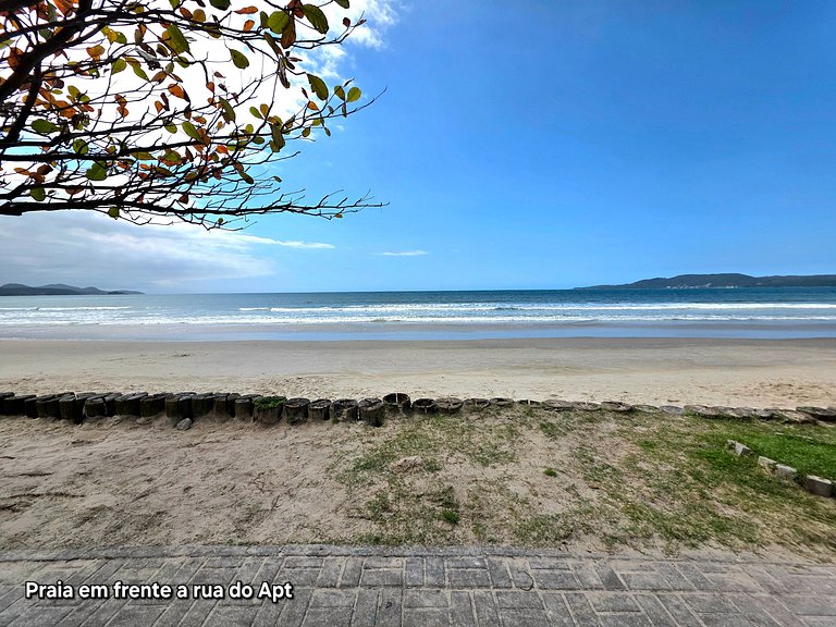 Apt 3 Quartos c/ garagem 150m do mar em Meia Praia