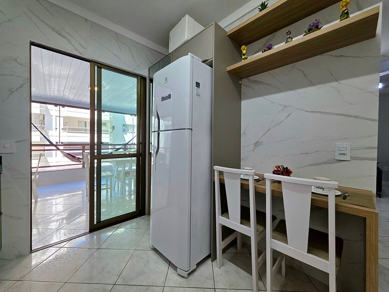 Apt 3 Quartos c/ garagem 150m do mar em Meia Praia