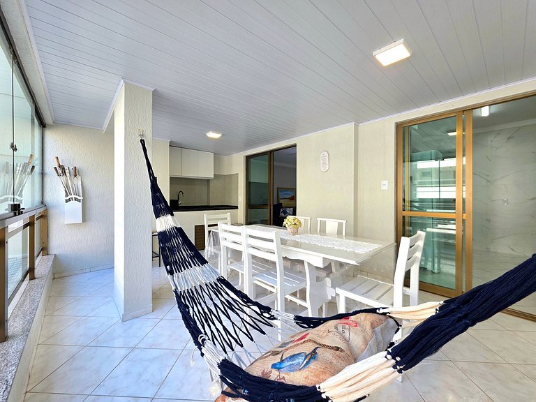 Apt 3 Quartos c/ garagem 150m do mar em Meia Praia