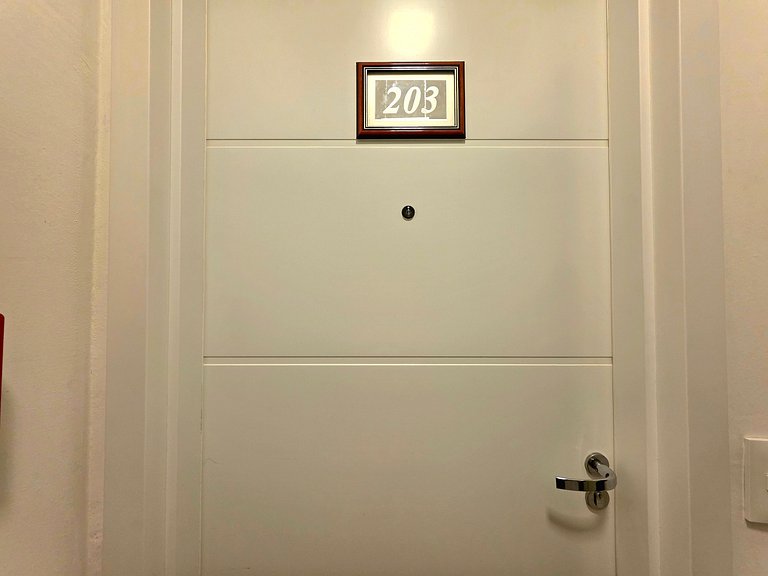 Apt 3 Quartos c/ garagem 150m do mar em Meia Praia