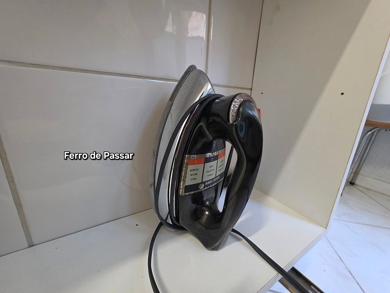 Apt 3 Quartos c/ garagem 150m do mar em Meia Praia