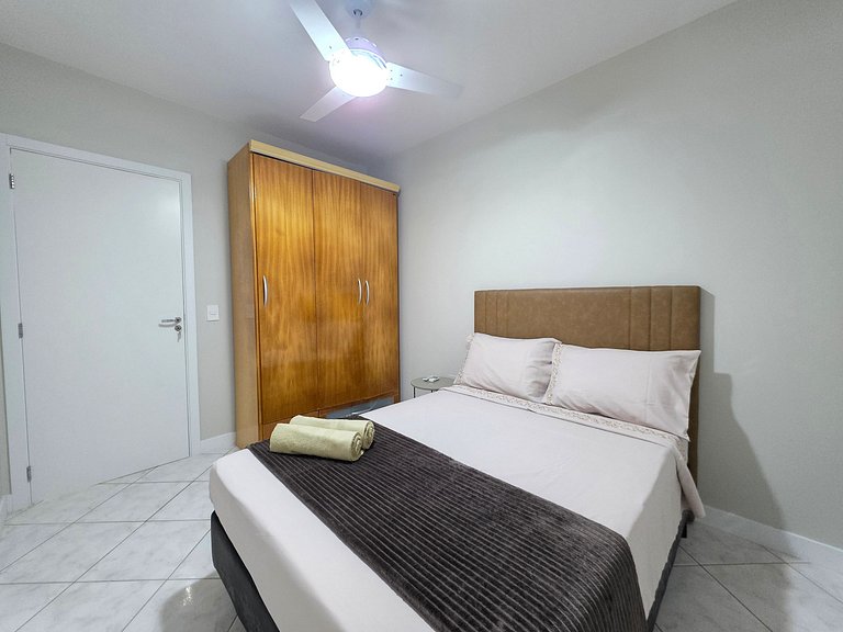 Apt 3 Quartos c/ garagem 150m do mar em Meia Praia