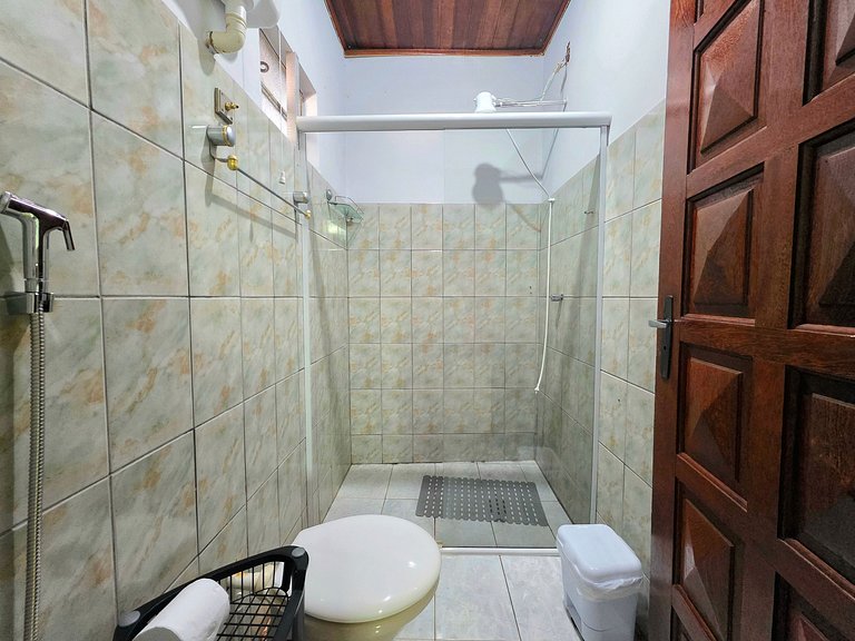 Casa quintal amplo piscina 5 minutos do Paraguai